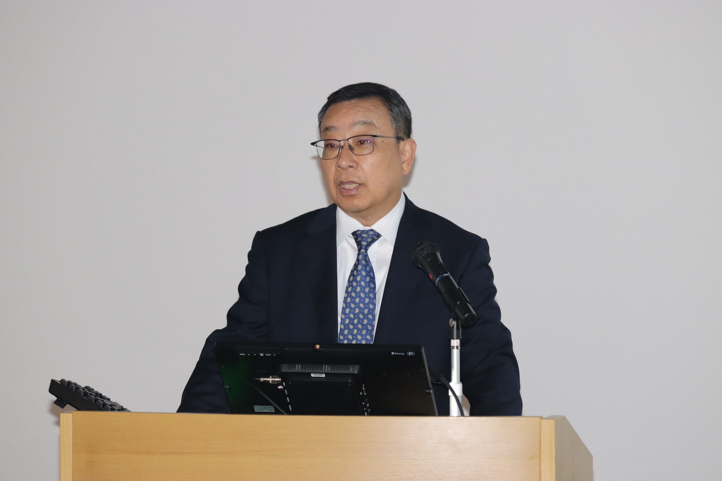 Sung Hwan CHO会長